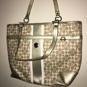 Coach Logo Tan White Bag Purse Zip Closure